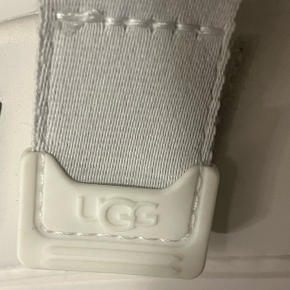 UGG Women's Stratus White Sandal Adjustable Straps EVA Foam 1152686, size 11 - Picture 8 of 8